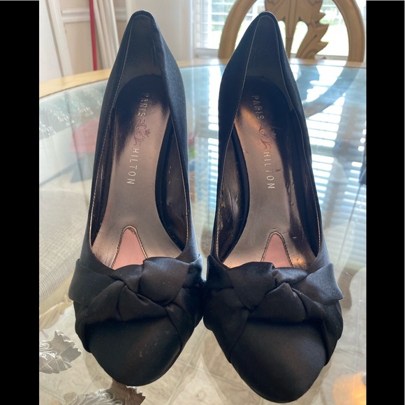 Paris Hilton Black Satin pumps - Picture 3 of 14